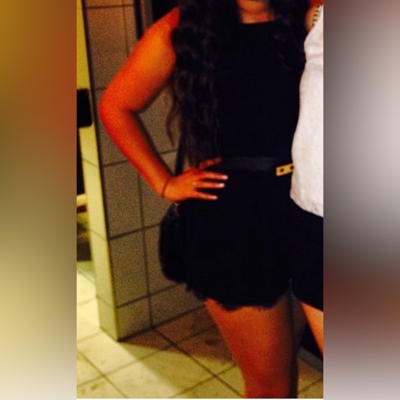 Fancy Lace Zip Romper - Picture 7 of 8